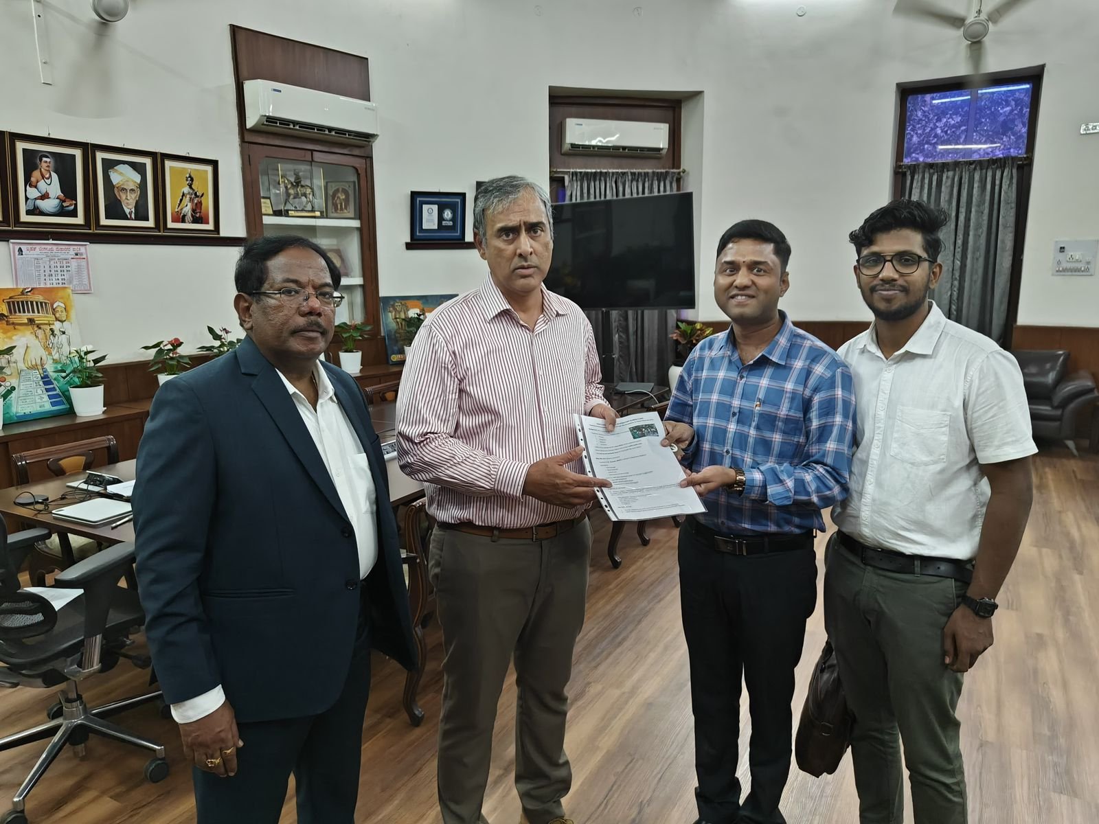 The VORIC team with the Chief Commissioner of the BBMP, Bengaluru